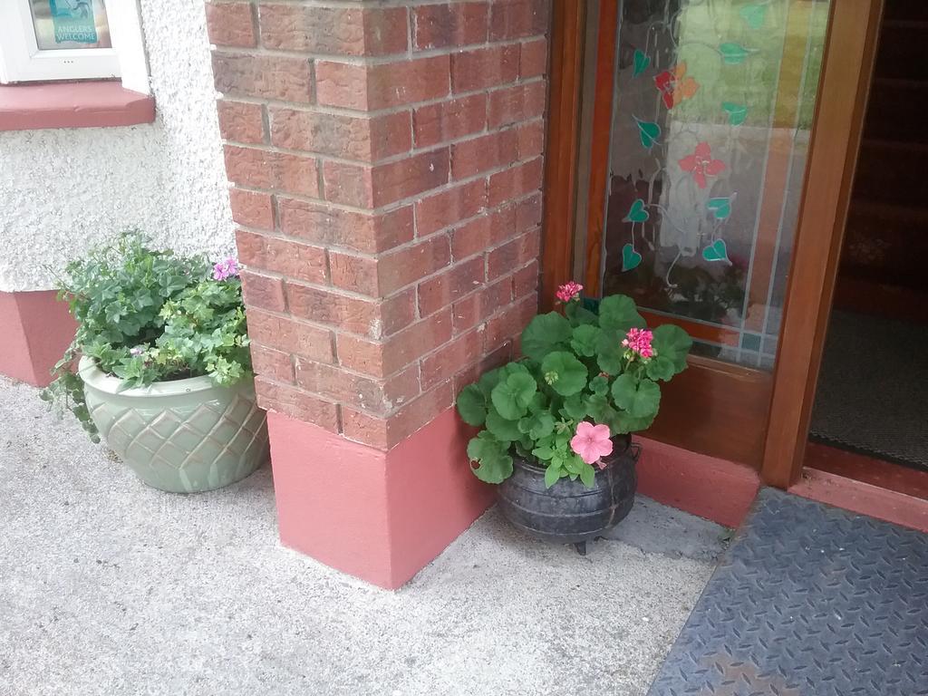 Rocksberry Bed & Breakfast Castlebar Exterior foto