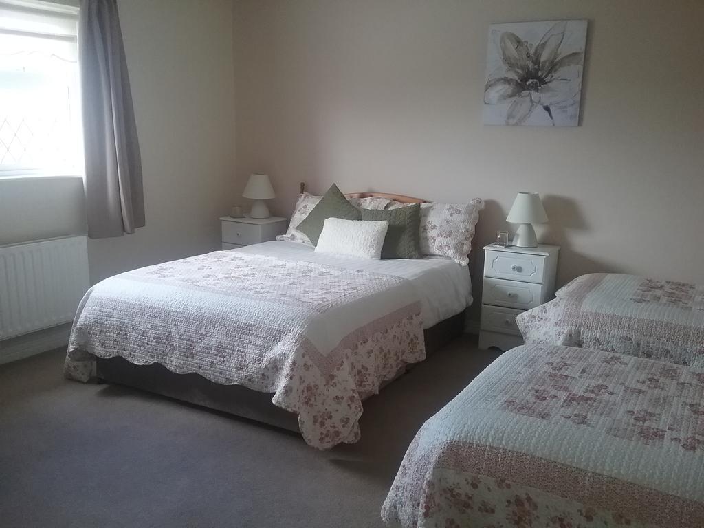 Rocksberry Bed & Breakfast Castlebar Exterior foto
