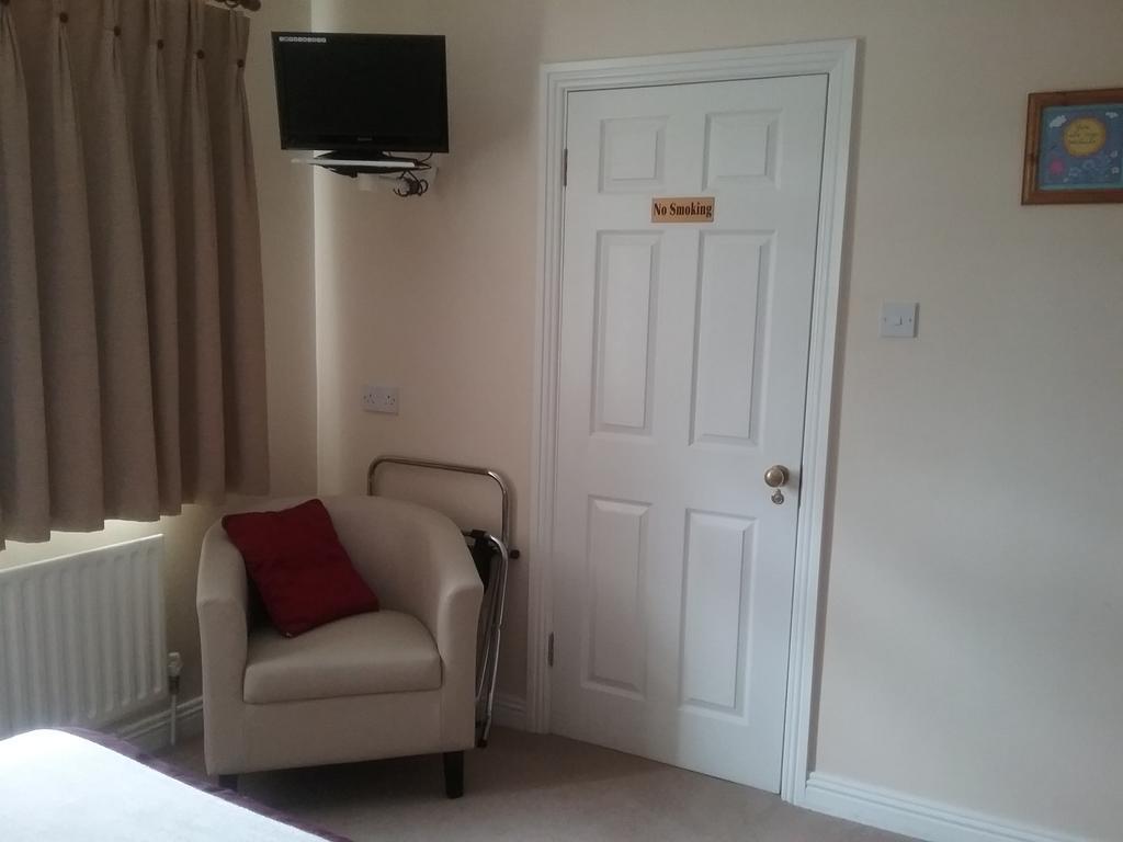 Rocksberry Bed & Breakfast Castlebar Exterior foto