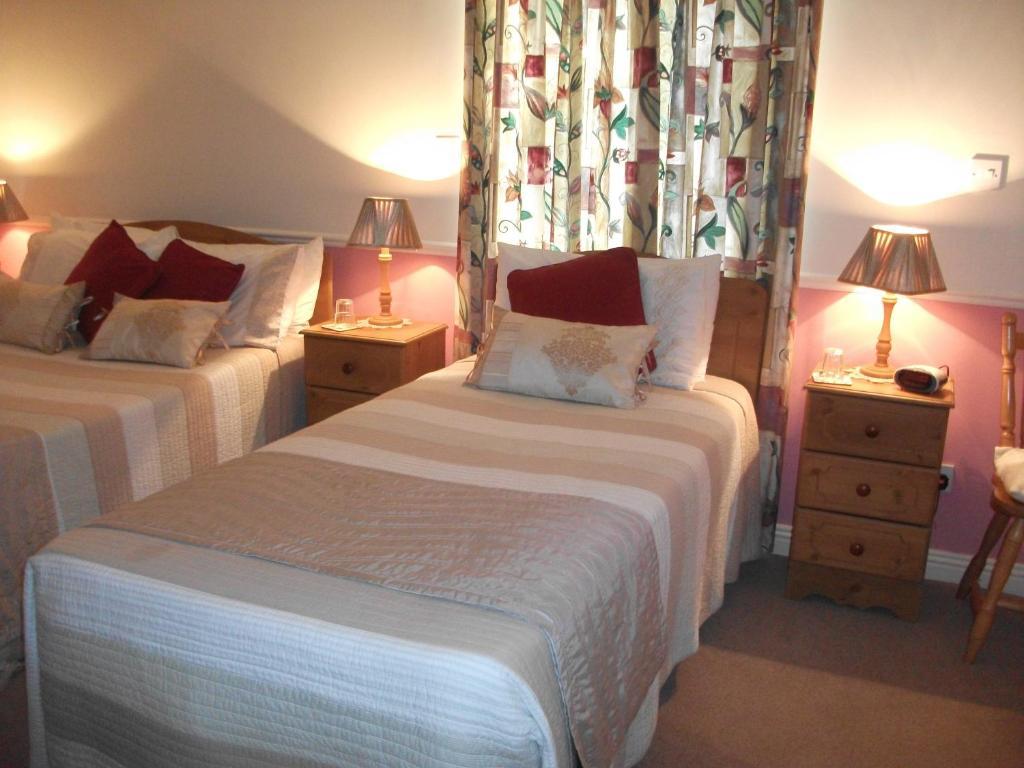 Rocksberry Bed & Breakfast Castlebar Exterior foto