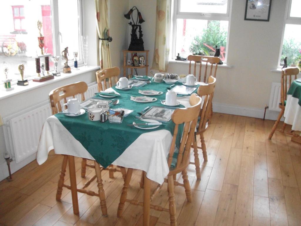 Rocksberry Bed & Breakfast Castlebar Exterior foto